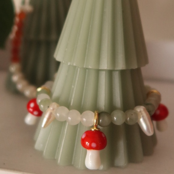 Jade bead mushroom bracelet | Enchanted bracelet - Picture 3 of 3
